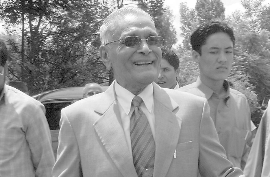 Tulsi Giri, who defended monarchy and betrayed Congress, dies at 93