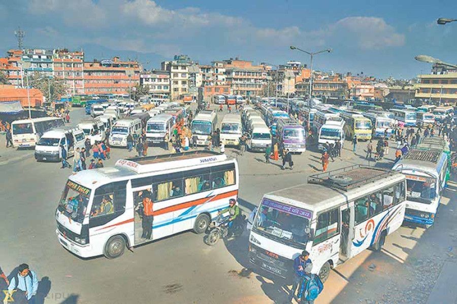 Transport syndicates collect fees illegally