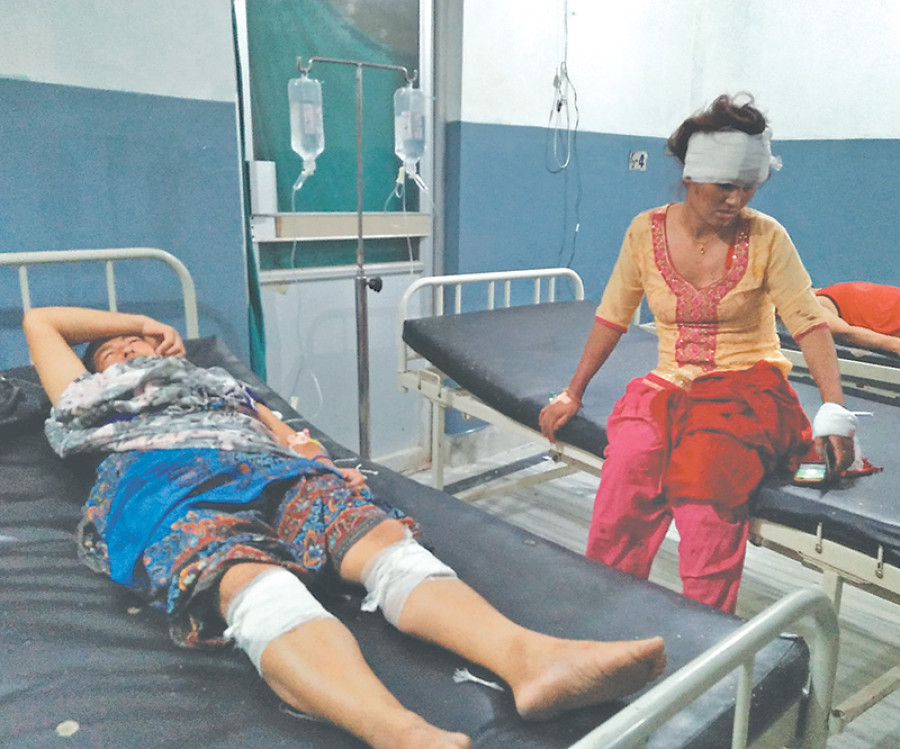 Six dead, 17 injured in Banke microbus crash