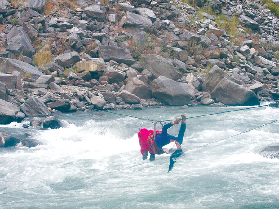 Darchula residents use risky Tuin to cross Mahakali River
