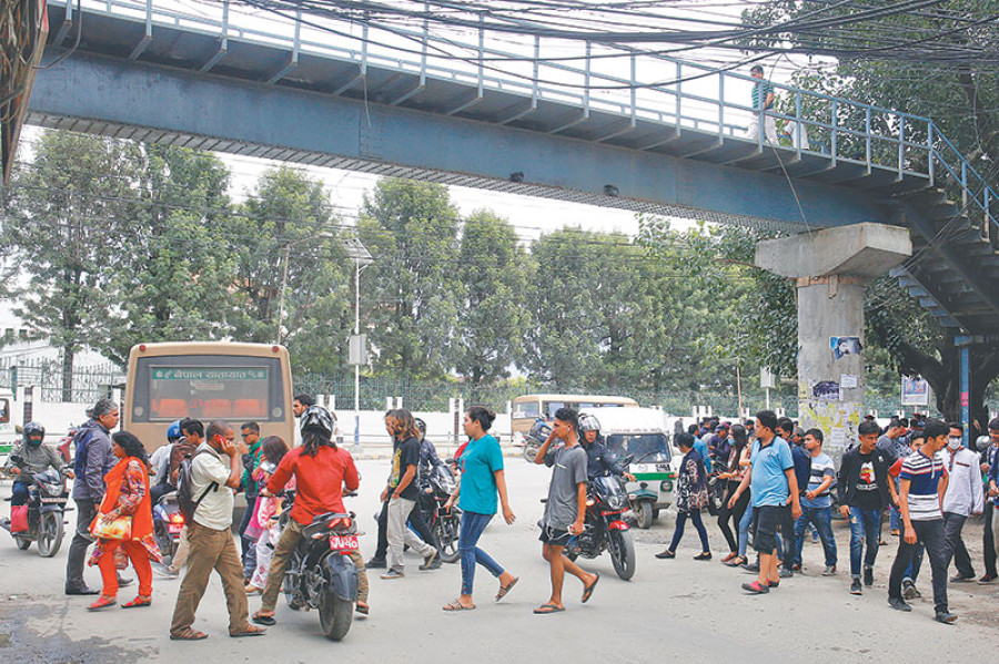 Road classrooms teach traffic lessons for free