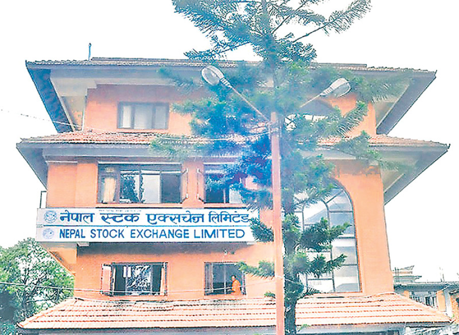 Hitch delays launch of online trading system