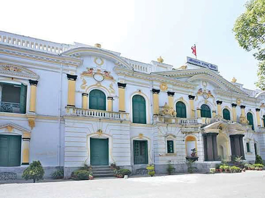 ‘Monetary policy falls short’