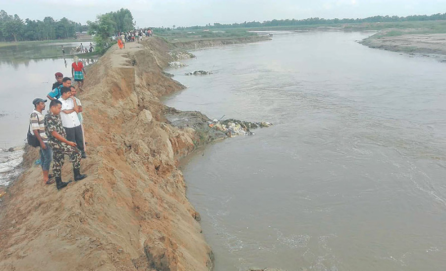 Rautahat villagers quiver as threat of floods increases