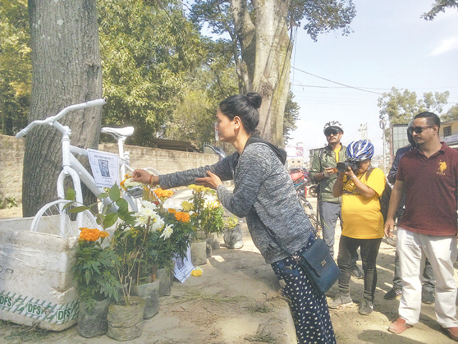 Forum pays tribute to cyclist killed due to civic negligence