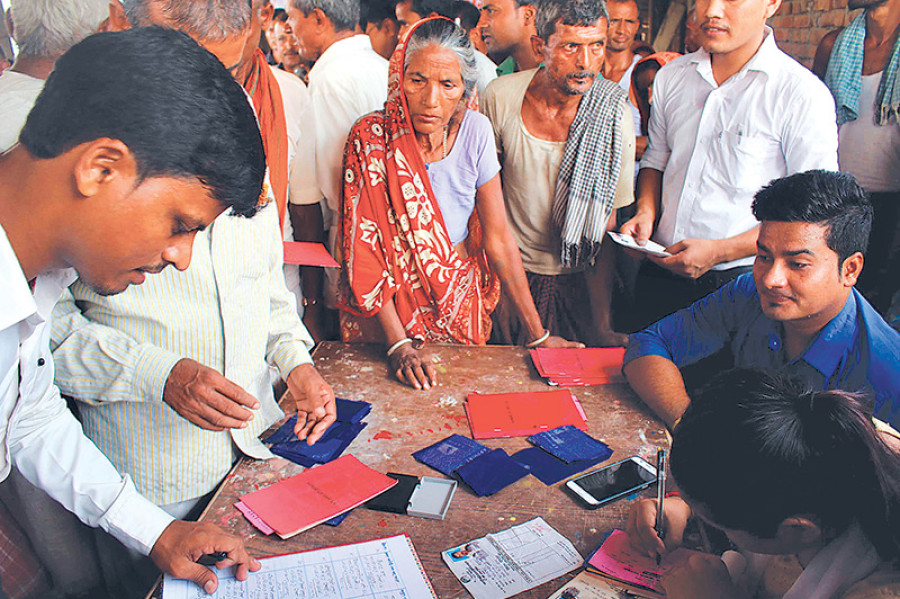 1,000 Rautahat couples receive joint land ownership certificates
