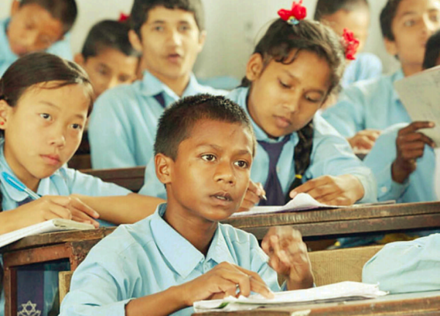 Federal government authorises local governments to manage school education