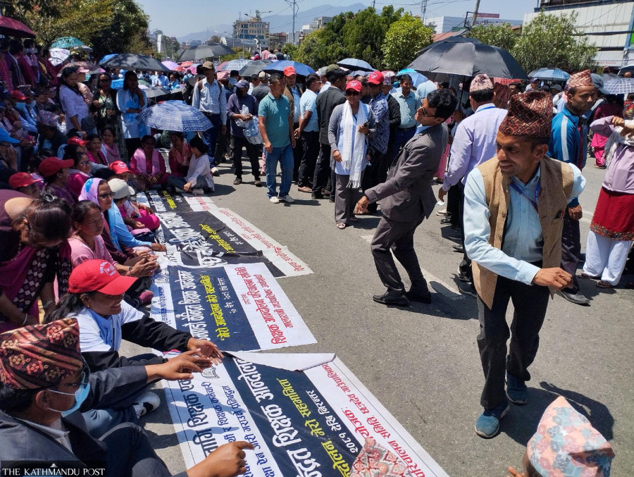 Government and teachers still at odds over education bill