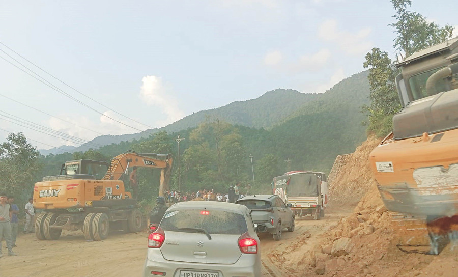 ‘Unbearable’: Travellers struggle to negotiate the Narayanghat-Butwal road