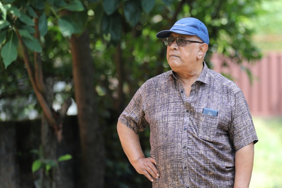 ‘Reading should be a side job for writers’
