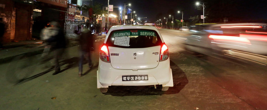 After traffic police take down pamphlets, cabbies accuse state of restricting freedom of expression