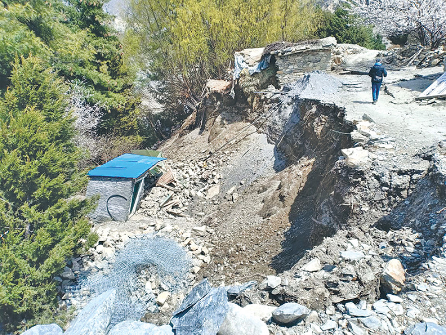 Dry landslide hits Tibetan refugee camp; nine families displaced