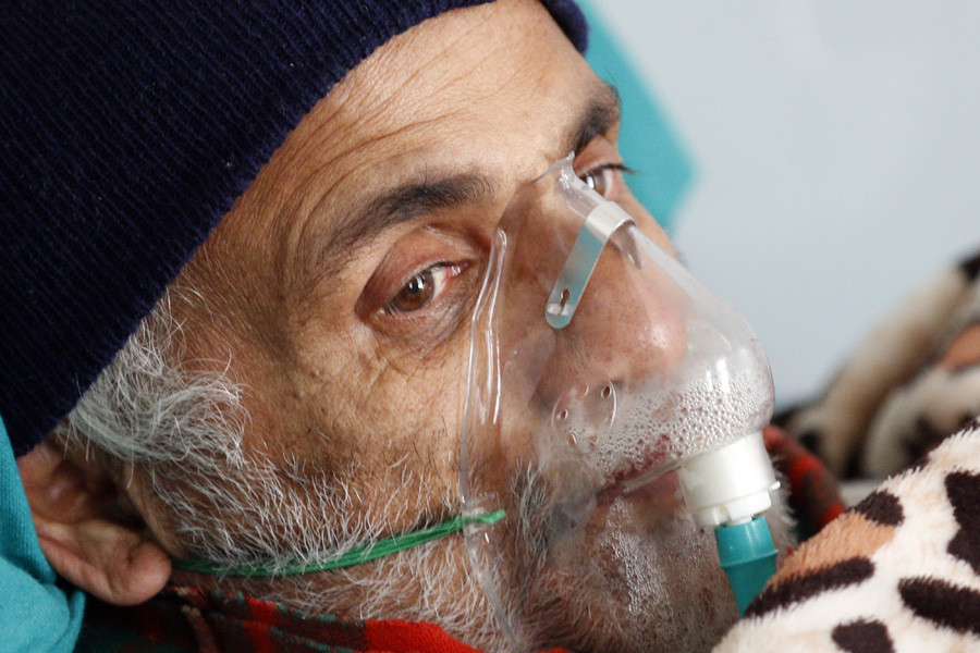 Medics say frail KC needs intensive care