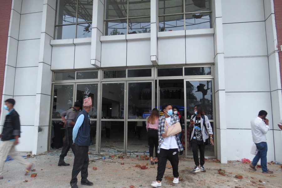 Protest grips Chitwan Medical college over patient's death