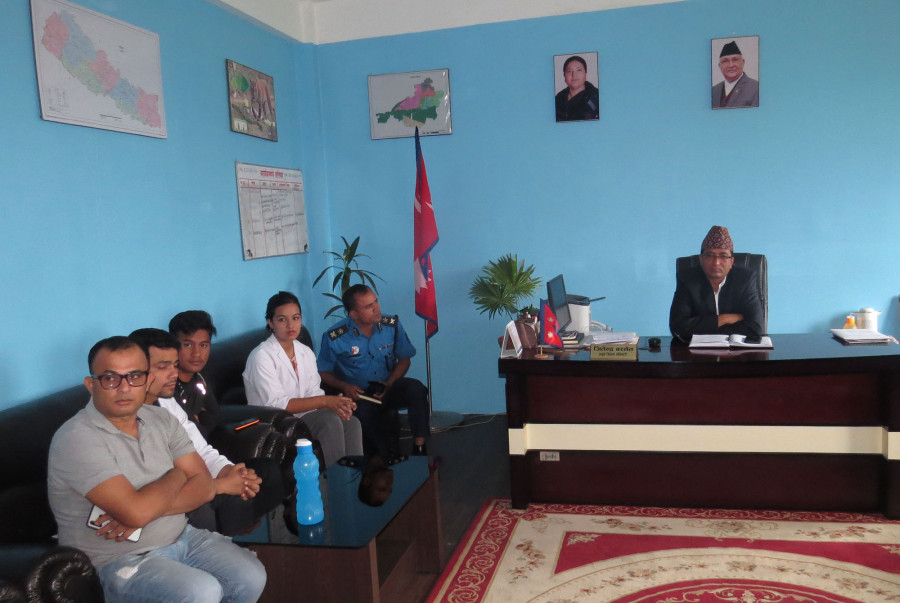 Agitating MBBS students of Chitwan Medical College submit a memorandum to CDO
