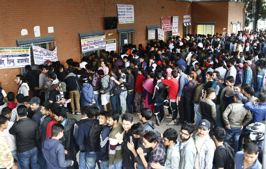 Dashain passengers demand online ticket booking service. Transport operators tell them to wait until next festival season