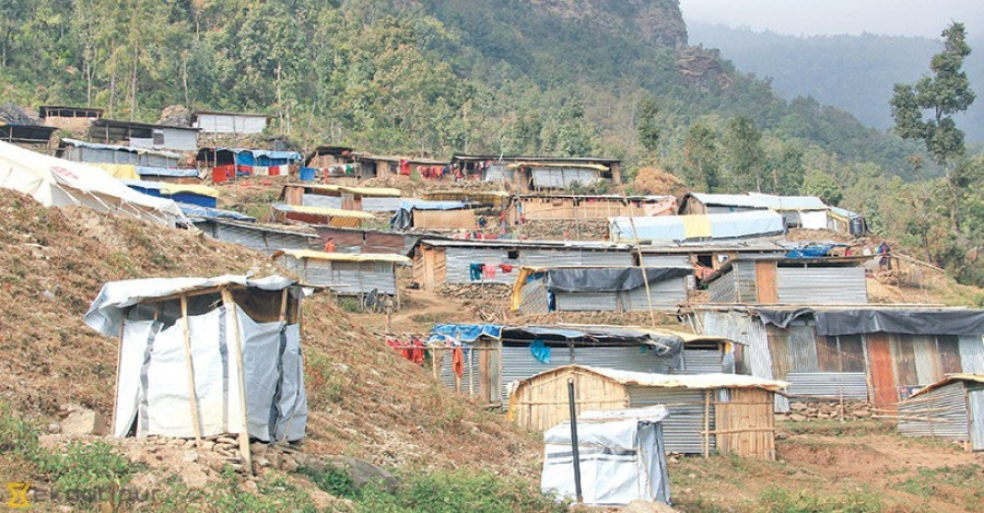 300 quake-victims under huts in Dolakha
