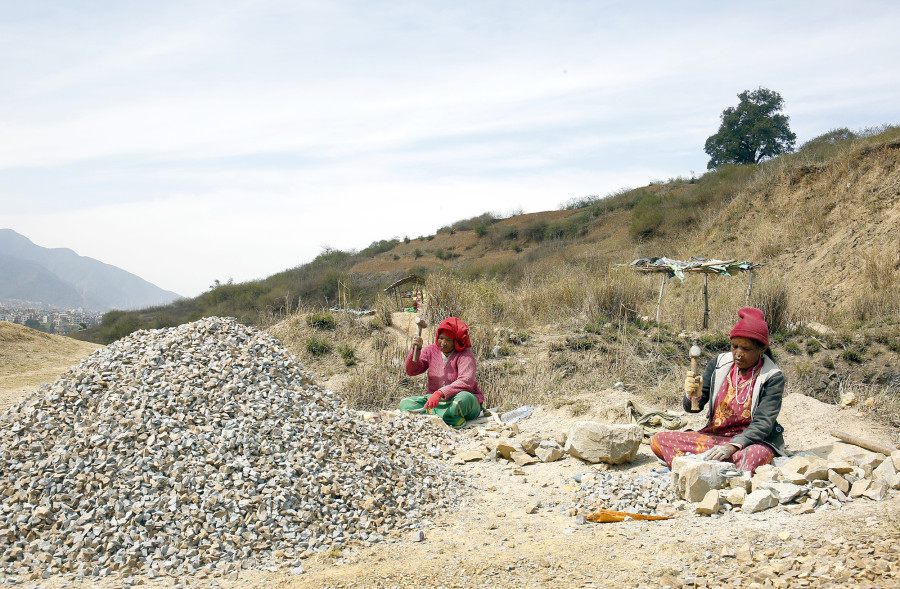 These sisters crush truck full of stones to earn their living