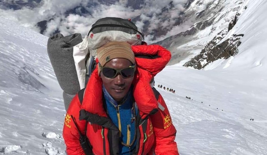 Kami Rita Sherpa scales Everest, second time in a week, to take his record tally to 24