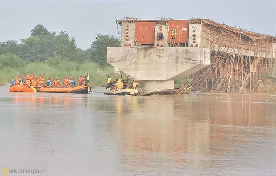 Government to slash contractors’ advance by half