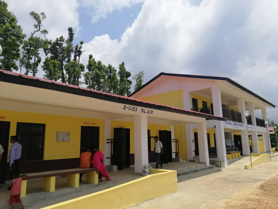 Students in Makwanpur move into newly made school building