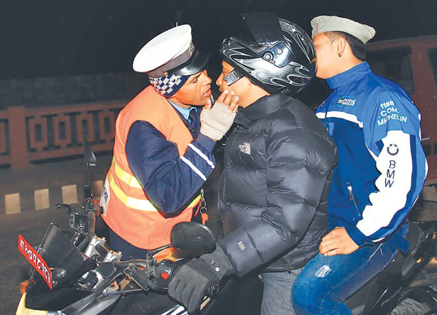 Traffic police book 1,817 rule violators on New Year’s Eve
