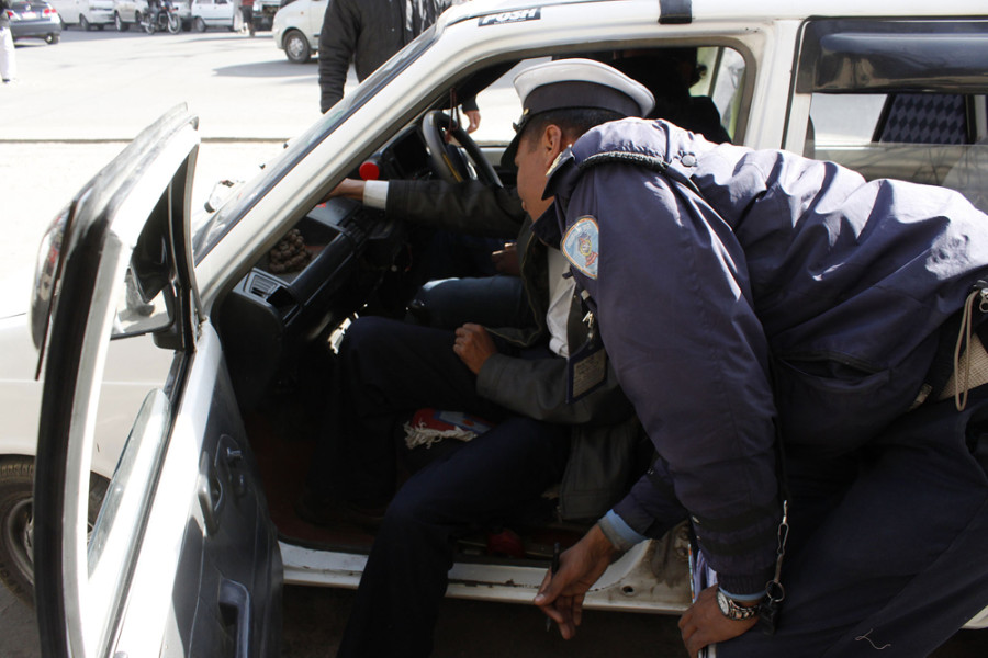 Passengers rarely report taxi drivers for overcharging, traffic police say