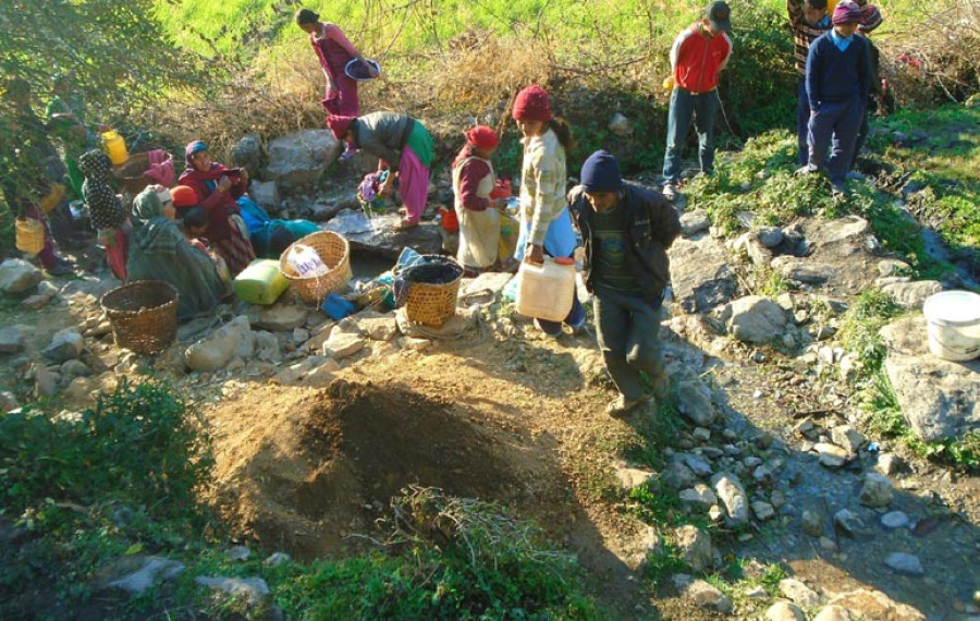 Over 1,000 households in Dadeldhura reeling from acute shortage of water