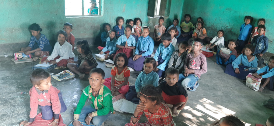 Students in a Sarlahi school forced to sit on cold floors as mercury dip grips Tarai