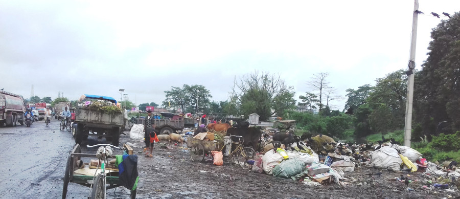 Birgunj Metropolis dumping waste near no-man’s-land