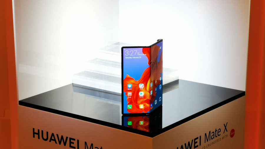Foldable smartphones have been revealed but the market is skeptical