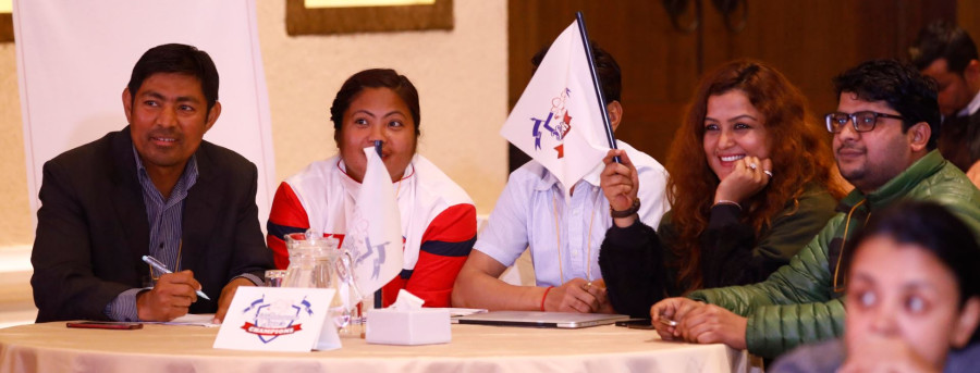 10 out of 17 'A' category players fetch top price