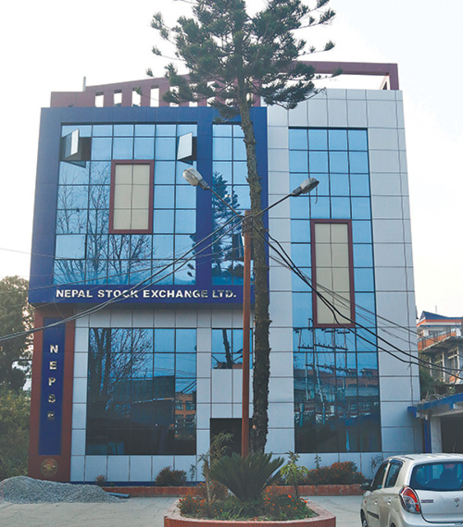 Investors unconvinced about NEPSE rush to offload shares, market down 4.16 points