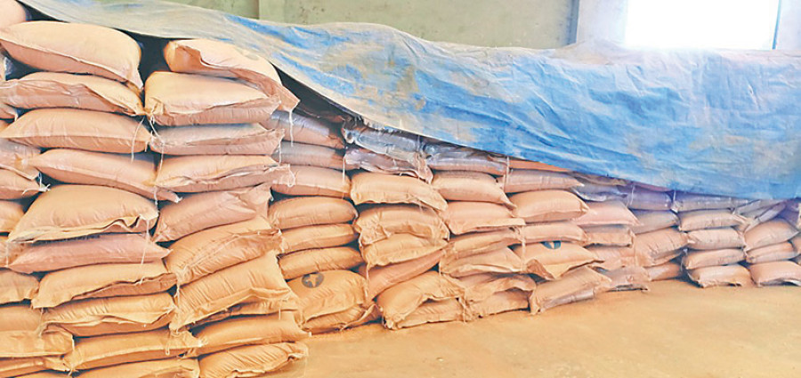 Imported sugar trickles into market after being stranded at Dry Port