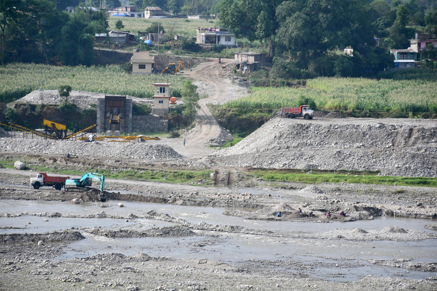 Locals protest against extraction of sand, pebbles in the Tinau river