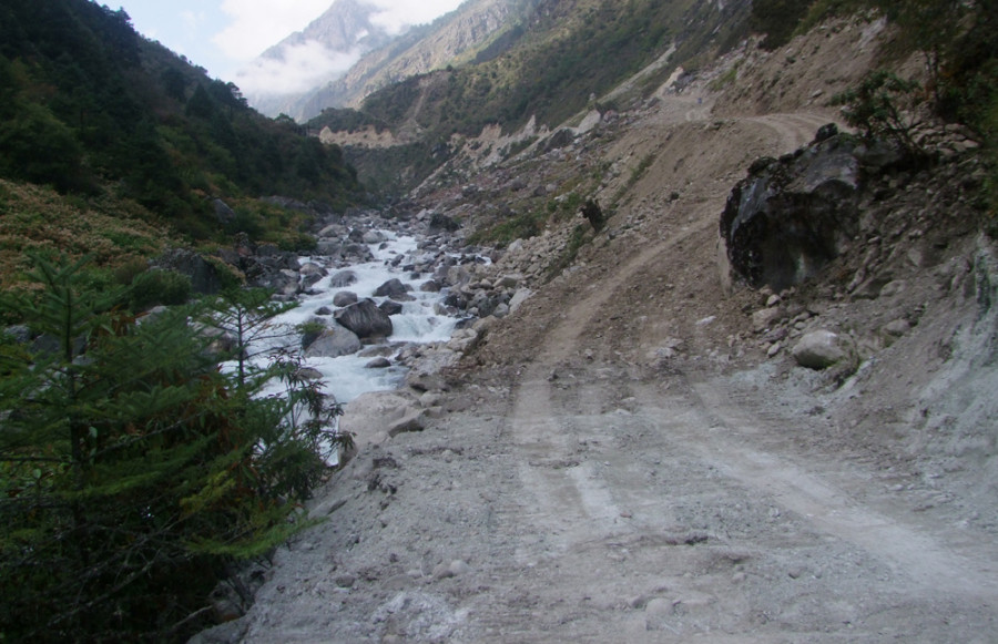 China to upgrade dirt track that connects Tiptala Bhanjyang and Olangchungola