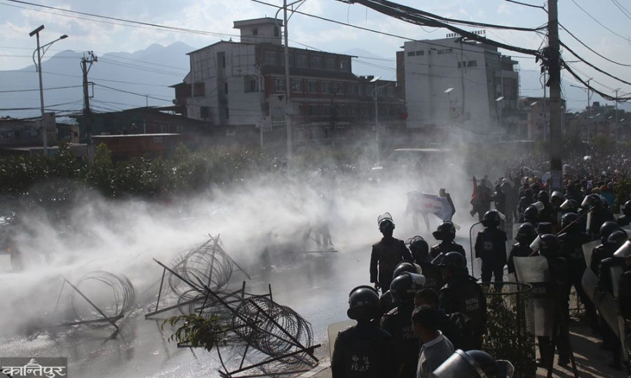 Relief quota teachers, police clash in New Baneshwor