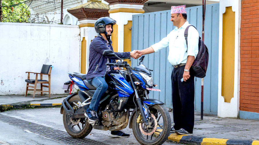 In cracking down on ride-sharing apps, government sides with taxi operators