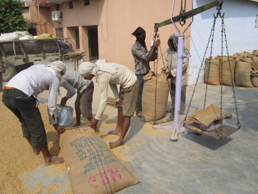 Paddy farmers complain they are not getting the minimum price
