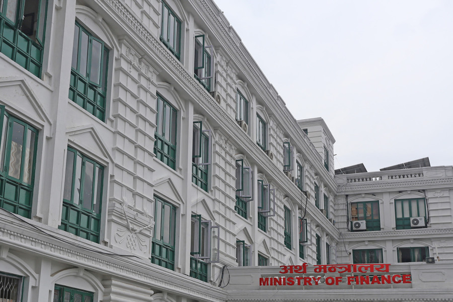 Federal government halts grants to local governments for failing to present their budget