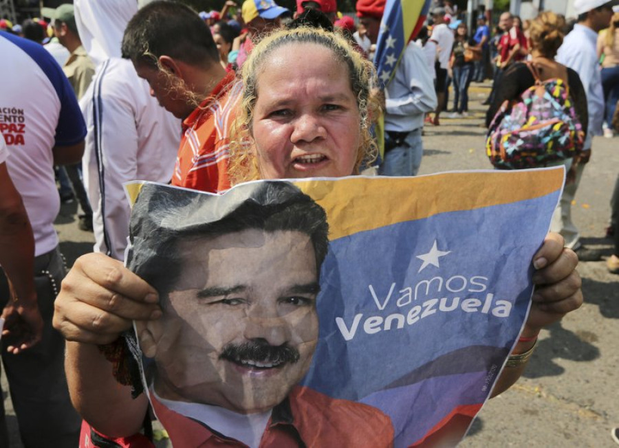Venezuela’s crisis hits stand-still over emergency aid