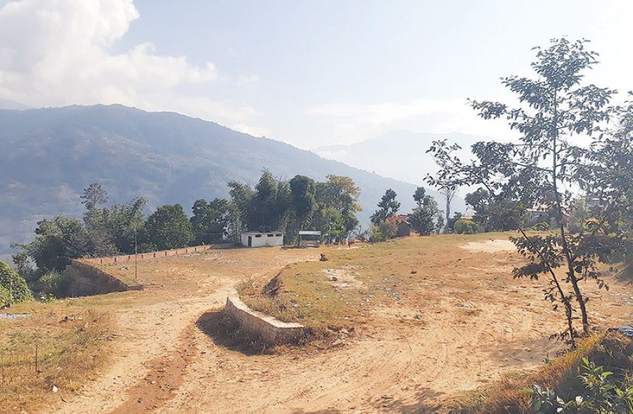 A municipality in Khotang has two bus parks but they are never occupied