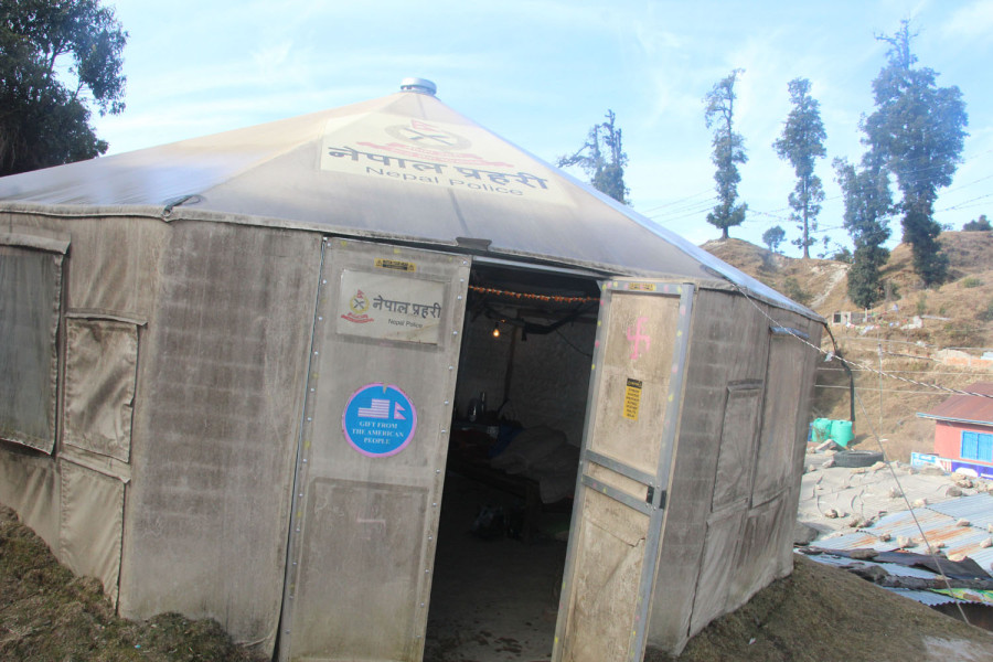 Many quake-hit police posts in Makwanpur still operating from tents