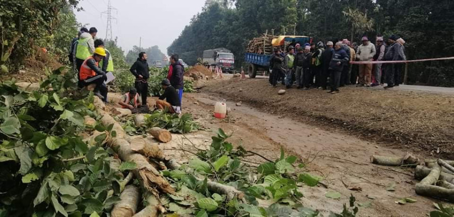 Members of community forest group obstruct felling trees in Butwal-Narayangadh road expansion project citing ownership issue