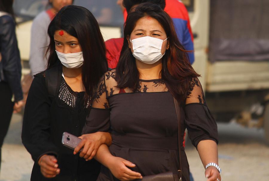 Nepalis rush to buy face masks amidst coronavirus outbreak but there are none available