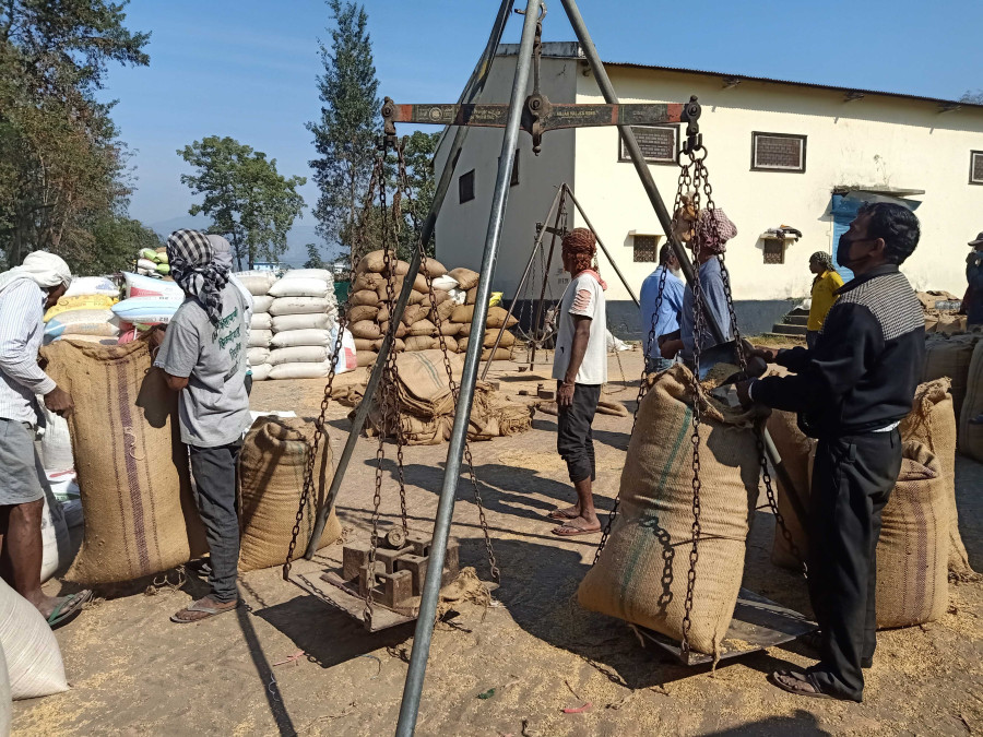 Paddy farmers throng government depots to sell staple