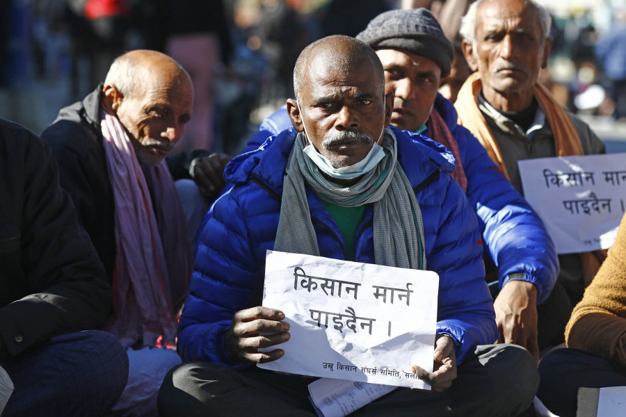 Protesting sugarcane farmers fear being elbowed out of public view