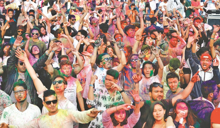 Even amidst fears about Covid-19, Holi celebrations to go through unabated