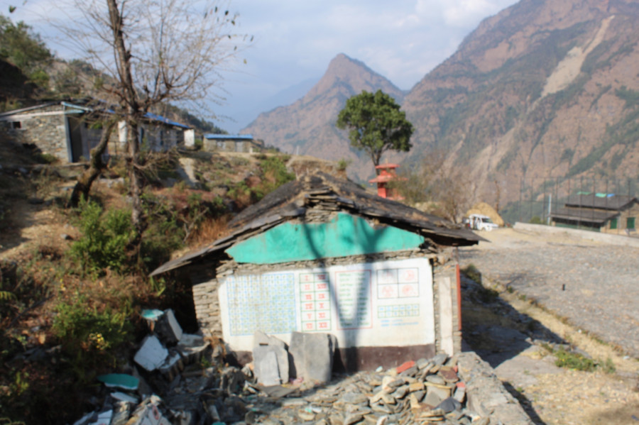 School kids fight the cold and study under open sky