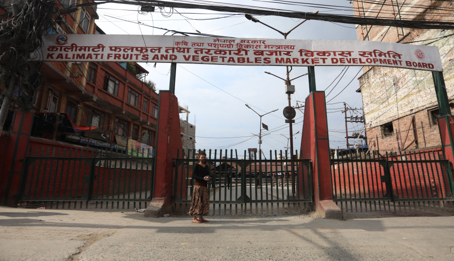 Vegetables become scarce and costly as transporters stay away due to virus fears